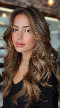 25 Dark Brown Hair Color Ideas with a Touch of Spice Brown Hair Color With Blonde Highlights, Dark Brown Hair Color, Balayage Brunette, Hair Inspiration Color, Hair Inspo Color, Dark Brown Hair