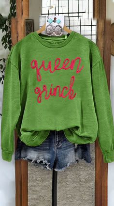 Grinch Sweatshirt, Der Grinch, Holiday Wear, Holiday Sweatshirt, Popular Outfits, Style Upgrade, Round Neck Sweatshirts, Embroidered Sweatshirt, Christmas Fashion