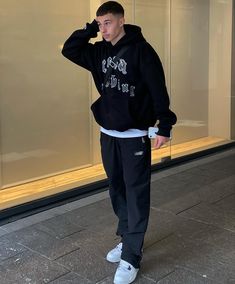 Hoodie And Sweats Outfit Men, Black Hoodie Outfit Men Casual, Jordan 4 Outfit Men Streetwear, Mens Outfits Jordans, Streetwear Men Outfits Hoodie, Drip Hoodies Men, Jordan4 Outfit Man, Sweats Outfits Men, Casual Drip Men