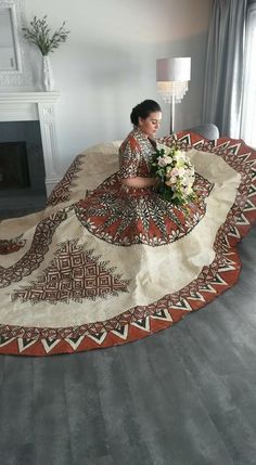 Tongan Wedding Dress made of Tapacloth Bride: Sela Feifononga Designers: Lavelua Woffinden & Lomekina Tuionuku Tongan Clothing, Polynesian Art