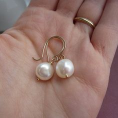 Wedding party jewelry bridesmaids earrings by KGarnerDesigns, $35.00 Bridesmaid Pearl Earrings, Bridesmaids Earrings, Rose Gold Pearl, Simple Pearl, Pearl Jewelry Wedding, Earrings Bridesmaid, Wedding Party Jewelry, Gold Pearl Earrings, Gold Filled Earrings