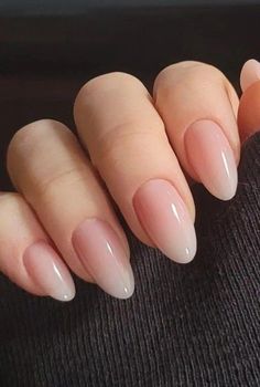 Natural ombre nails have taken the nail art world by storm, and for good reason. This versatile and elegant nail design is perfect for any occasion, from a Ombre French Nails, Elegant Nail Designs, Nude Nail Designs, Nails Blue, Franklin Tn, Short Nail Designs, Dip Powder Nails, Dipped Nails