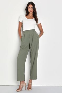 Sage Green Pants - High-Rise Trouser Pants - Straight Leg Pants - Lulus Office Picnic Outfit, Finance Outfits Women, Corporate Fits, Business Fits, Internship Outfit, Wardrobe Aesthetic, Business Wardrobe, Classroom Style, Business Casual Summer