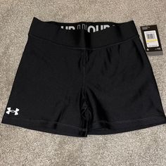 Black Under Armor Compression Shorts Size Medium Armor Clothes, Tennis Fits, Under Armour Shorts, Compression Shorts, Under Armour Women, Shorts Athletic, Shorts Black, Gym Wear, Under Armor