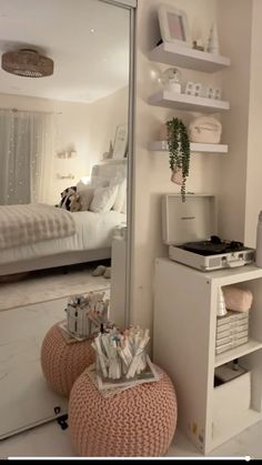 Clean Organized Room Aesthetic, Dream Rooms For Teens, Small Room Setup, Organized Room, Room Decor Inspiration, Wall Room Decor, Army Room Decor, Room Inspired, Army Room