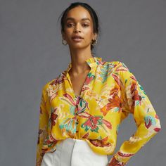 Printed Tops For Workwear, Printed Tops With Relaxed Fit For Workwear, Printed Relaxed Fit Tops For Workwear, Trendy Tops For Fall Daywear, Fitted Blouse For Casual Gatherings In Fall, Printed Blouse With Relaxed Fit For Work, Trendy Spring Blouse For Casual Gatherings, Relaxed Fit Printed Tops, Printed Tops With Relaxed Fit For Daywear