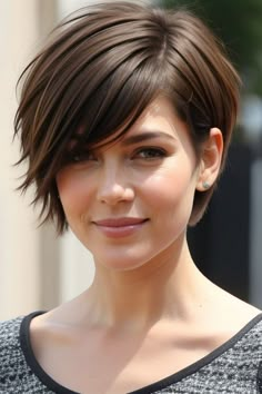 Best Hair Cut, Short Hairstyles For Round Faces, Edgy Short Haircuts, Hair Cut Guide, Short Spiky Haircuts, Stacked Haircuts, Hair Contouring, Hair Styles For Round Faces, Best Short Hairstyles