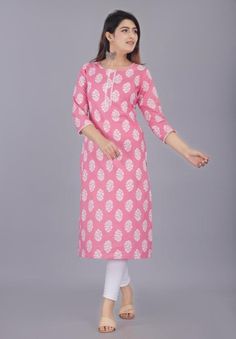 Indian Cotton Floral Print Kurtas Short Straight Kurtis Ethnic Women Wear Dress India And Pakistan, Print Shorts, Indian Cotton, Brands Outlet, Women's Tops, Traditional Outfits, Color Show, Flower Prints, Printed Shorts