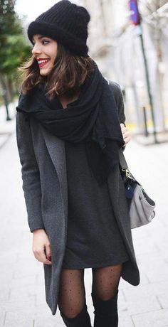 Rok Outfit, Fall Fashion Coats, Gray Coat, Stylish Winter Outfits, Winter Closet, Dresses Casual Winter, Fashion Designing, Fall Clothes, Looks Street Style