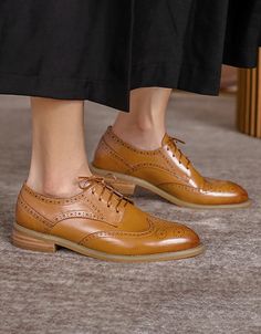 Vintage Leather British Style Handmade Oxford Shoes — Obiono Oxford Shoes For Women, Women's Oxford Shoes, Oxford Shoes Style, Shoes Oxford, Oxford Boots, Business Shoes, Elegant Shoes, Beige Shoes, Women Oxford Shoes