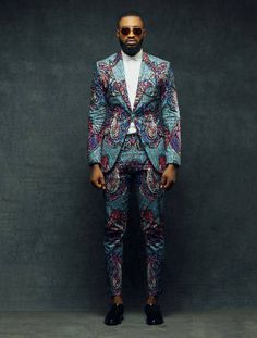 Unique African men's clothing suit available for purchase in any print You desire.  Our suits are custom made, our size chart is attached to the item images.  Please be sure to choose Your right size...if You're uncertain, kindly share a picture of You to aid Us ascertain Your right size.  If you prefer to send your measurements, ensure they're taking accurately. *Please include Your height to aid Us in predicting the suitable length of Your suit set* LAUNDRY GUIDE -wash with a mild soap -do not Men Tailored Suit, Ankara Suit, Mens Tailored Suits, Terno Slim Fit, African Suit, Afrikaanse Mode, Wedding Outfit Men, African Clothing For Men, African Men Fashion