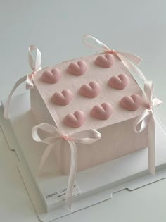 there is a cake that has hearts on it