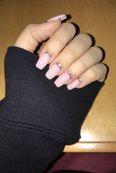 Baby Pink Nails With Rhinestones, Light Pink Nails With Rhinestones, Pink Sparkly Acrylic Nails, Pink Nails With Rhinestones, Sparkly Christmas Nails, Sparkly Acrylic Nails, Nails With Rhinestones, Cute Pink Nails, Baby Pink Nails