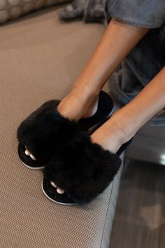 Introducing the Keira Solid Plush Slippers-the perfect combination of style and comfort! Crafted with luxurious faux rabbit fur, these slippers offer unparalleled comfort and coziness. Lined with anti-slip soles, you can walk with ease indoors or outdoors on wet surfaces without having to worry about slipping.SizingS/M - Size 38-39 (US Size 6-7.5/8)L/XL - Size 40-41 (US Size 8-9/9.5) Comfortable Slip-on Faux Fur Slippers, Comfortable Flat Faux Fur Slippers, Comfortable Faux Fur Flat Slippers, Flat Slippers With Faux Fur Lining For Winter, Winter Flat Slippers With Faux Fur Lining, Comfy Super Soft Faux Fur Slippers, Fluffy Round Toe Slippers For Loungewear, Comfortable Faux Fur Slippers With Cushioned Footbed, Cushioned Slip-on Faux Fur Slippers