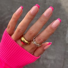 Pink Tip Nails, Unghie Sfumate, Pink French, Pink Acrylic Nails, Pretty Acrylic Nails, Short Acrylic Nails