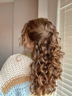 Follow & See more post collection in my pin bio, Thank you. Read more inspo & article at Our website. #curly #hairstyle #beauty #style #cute 2c Hairstyles Medium Length, Pinned Back Curly Hairstyles, Curly Pinned Up Hair, Prom Hair Long Curly, Curly Hair Half Up Half Down Front View, Downtown Curly Hairstyles, Girl With Curly Hair Aesthetic, Curly Brown Blonde Hair, Costal Granddaughter Hairstyles