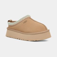 Metro Fusion - UGG Kids' Tazz Slipper - Kids Shoes Chirstmas Gifts, Uggs Shoes, Tazz Slipper, Ugg Tazz, Chirstmas Gift, Ugg Kids, Van Accessories