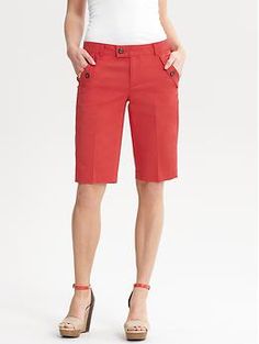 great lookin short Button-up Workwear Bottoms With Pockets, Fitted Bottoms With Buttoned Pockets For Workwear, Classic Fitted Bottoms With Buttoned Pockets, Red Buttoned Bottoms For Work, Navy Wife, Shorts Outfit, Skirt Outfits, Welt Pockets, Short Outfits