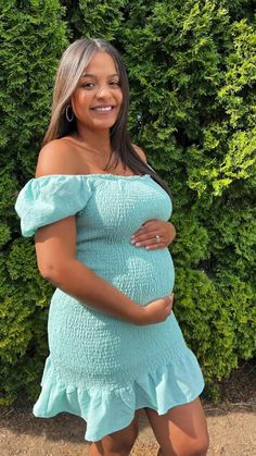 Maternity Fits, Cute Maternity Style, Maternity Street Style, Maternity Style, Brunch Party, Casual Summer Outfit, Baby Bumps, Casual Dinner Outfit, Maternity Dress