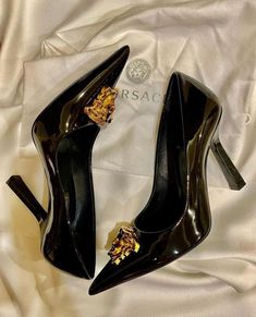 Luxury Heels Aesthetic, Givenchy Heels, Graduation Heels, Versace Heels, Crystal Noir, Pretty Heels, Heels Aesthetic, Trendy Heels