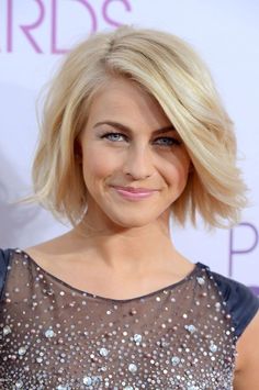 15 Shaggy Bob Haircut Ideas for Great Style Makeovers! | PoPular Haircuts Short Shaggy Bob Hairstyles, Julianne Hough Short Hair, Choppy Layered Hairstyles, Bob Hairstyles 2018, Short Shaggy Bob, Shaggy Bob Hairstyles, Shaggy Bob Haircut, Fun Hairstyles, Style Council