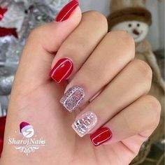 Christmas Nails Acrylic Squoval, Christmas Nail Designs Short Square, Red Christmas Nails Acrylic Short, Short Christmas Nails Acrylic, Christmas Dip Nail Ideas Short, Christmas Nails Acrylic Short Square, Short Square Acrylic Nails Christmas, Christmas Nail Dip Designs, Christmas Nails Square Short