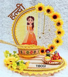 Haldi Plate Decoration Ideas, Haldi Plate, Haldi Theme, Shadi Decoration, Mehndi Platter, Shadi Decor, Engagement Platter, Haldi Platter