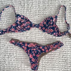 Top Size S, A Little Faded But Unnoticeable Bottom Size S, Perfect Condition Open To Trades For Acacia/Benoa Or Stack Trades For Frankies Or Kulanis Kinis Cheaper On V3nmo Acacia Benoa San Lorenzo Tai Swim Mai Stone Fox Stone Fox, Acacia Swimwear, Mommy Life, San Lorenzo, Womens Swim, Poppies, Fox, Swimming, Stone