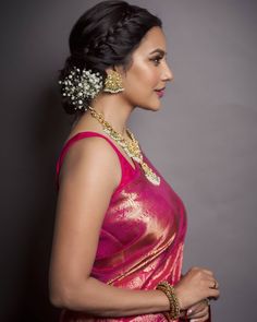 Priya Anand, Hairstyles For Gowns, Trendy Bridesmaids, Hair Style On Saree, Flower Bun, Saree Hairstyles, Traditional Hairstyle, Glamorous Outfits, Bridal Hair Buns