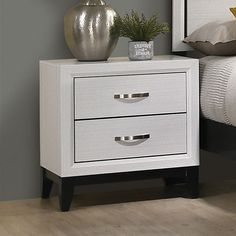 Errico White Nightstand - Ornate Home Mid Century Modern Accessories, White Queen Bed, Nightstand White, Style Nightstand, Kids Bedding Sets, White Dresser, White Chests, Bedroom Sets Queen, White Nightstand