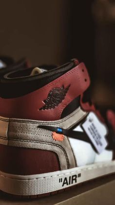 Hd Art, Nike Jordan Retro, Shoes Photography, Air Jordan 1 Retro High, Clothing Photography, Art Wallpaper Iphone, Air Jordan 1 Retro, Jordan 1 Retro High, Jordan 1 Retro