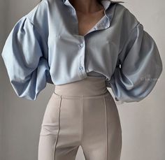 @pristinemess ☆ baby/powder oversized blue button down tucked into beige pants Blue Academia Aesthetic Outfit, Blue Academia, Classy Work Outfits, Stylish Work Outfits, Wedding Guest Outfit Summer, Formal Outfit, Dresses To Wear To A Wedding