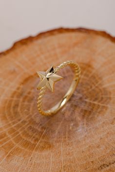 ❤️🔥 10K Yellow Gold Star Shaped Ring Star Ring for Women Simple Twist Ring Flat Star Gift for Girlfriend Ring Women Stackable Gold Minimalist ❤️🔥 ⭐️ Do you want an unforgettable gold gift for your grandchildren, nephews, girlfriend, spouse or people you care about? Then just choose the our necklace and ring that they will love, and we will design on the gift box in the best way for you and turn your necklace or ring into an eternal memory! Unforgettable Memories 🎁 Special Design Gift Boxes 🎄 Plain Wedding Ring, Apollo Aesthetic, Girlfriend Ring, Silver Rose Ring, Minimalist Necklace Gold, Wedding Ring For Women, Perfect Gift For Girlfriend, Solid Gold Band, Gold Statement Ring