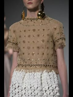 Runway Fashion Vintage, Couture Embellishment, Haute Couture Details, Evening Gown Dresses, Mode Boho, Fashion Design Clothes, Minimal Fashion