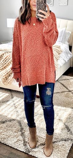 Perfect Fall Outfits To Copy - Women's Fashion Passion Perfect Fall Outfit, Sweatshirt Outfit, Cute Fall Outfits, Winter Mode, Beauty And Fashion, Winter Weather, Winter Outfits Women, Fall Winter Outfits, Autumn Winter Fashion