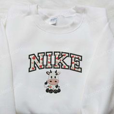 Cow Sit Love x Nike , Embroidered Shirt, Valentine Embroidered Shirt, Custom Nike Embroidered Shirt Kitty Accessories, Nike Design, Embroidered Shirts, Cute Couple Gifts, Nike Sweats, Custom Nike, Milk Cow, Baby Milk, Sweat Shirts