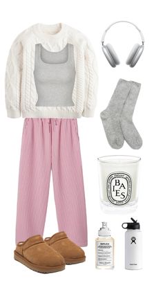 Pjs Outfits Aesthetic, Comfy Lounge Outfits, American Fashion Style, Ugg Outfits, Uggs Outfits, Lounge Outfits, Comfy Lounge, Uggs Outfit, City Outfits