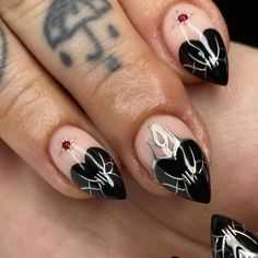 Manga Nails Design, Goth Gel Nails Short, Tattoo Nails Designs, Moody Fall Nails, Goth Gel Nails, Short Goth Nails, Spider Nails, Clear Glitter Nails, V Happy