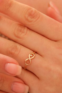 Ring Designs Infinity, Infinity Rings Gold, Infinity Ring Design For Women, Pretty Rings Gold, Gold Infinity Diamond Ring, Gold Infinity Promise Jewelry, Gold Infinity Diamond Ring Gift, Infinity Shaped 14k Gold Diamond Ring Gift, 14k Gold Infinity Diamond Ring Gift