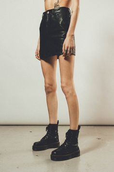 THE ULTRA MINI Skirt is crafted from 100% Leather in an ultra mini cut. Featuring 4 Pockets, Hidden button & clip fastening and a Silver zip fly. Finished with our signature Branded Scorpion button. Ultra Mini Skirt, Fur Blazer, Skirt Details, Mini Skirt Black, Leather Shirt, Leather Shorts, Skirt Black, Vintage Black, Black Pants