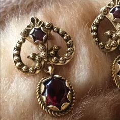 These Victorian Style 14k Antique Gold Earrings Are Gorgeous. They Are In Good Vintage Condition, However One Of The Butterfly Backings Are Now Missing W Eight: 5.9 G Measures: 1 1/8 By 5/8 Inches Antique Gold Earrings, Garnet Earrings, Red Gold, Victorian Fashion, Antique Gold, Garnet, Gold Earrings, Jewelry Earrings, Women Jewelry