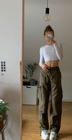 Istoria Modei, Modele Fitness, Cargo Pants Outfits, Baddie Outfit, Stil Inspiration, Ținută Casual