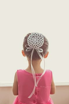 Crochet Patterns by Jennifer: Ballerina Bun Cover - FREE Crochet Pattern Bun Accessories, Hair Things, Kid Clothes, Crochet Girls, Crochet Items, Crochet Hair, Crochet Applique