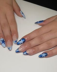 Blue Chrome Nails With Design, Blue Retro Nails, Blue Chrome Nails Coffin, Y2k Blue Nails, Blue Nails Y2k, Y2k Nails Blue, Navy Blue Chrome Nails, Y2k Almond Nails, Cute Nails Y2k