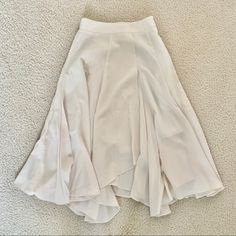 Brand: Mews From Japan Chiffon Beige Skirt Long And Flows Very Beautifully Elastic Waist Band So Is Relatively Flexible With Waist Size! Medium Size In Japan But Most Likely Runs Small Size: Waist - 12 Inches Laid Flat Length - 29 Inches At Longest Point (Consult Images) Originally $76 Elegant Flowy Skirt For Brunch, White Chiffon Party Bottoms, Chic Cream Ruffled Maxi Skirt, Chic Cream Maxi Skirt With Ruffles, Elegant Cream Maxi Skirt With Ruffles, Flowy Beige Maxi Skirt For Brunch, Elegant Beige Tiered Skirt Bottoms, Beige Flowy Maxi Skirt For Brunch, Elegant Cream Ruffled Maxi Skirt