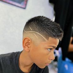 Fade Designs Boys, Simple Hair Designs For Boys, Boys Haircut Lines On Side, Fohawk Haircut Fade Kids, Combover Fade Kids, Boys Haircut Designs Lines, Boys Haircut With Design, Hard Part Haircut Kids, Boy Haircut Designs