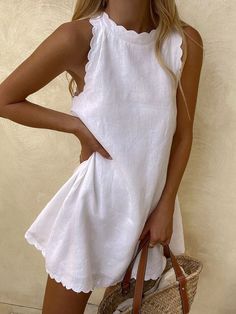 White Short Dress, Solid Color Dress, Look Casual, Looks Style, Types Of Skirts, Linen Dress, Vest Dress, Summer Dresses For Women, Stylish Dresses