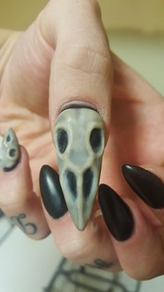 Bird Skull Nail Art, Bird Skull Nails, Oddity Nails, Creepy Cute Nails, Raven Nails, Raven Skull