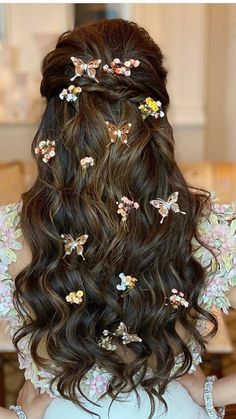 Hair Styal, Hairstyle Indian, Butterfly Hairstyle, Bun Wedding, Valentines Hairstyles, Half Updo Hairstyles, Hair Dressing, Hairstyle Bun, Indian Wedding Hairstyles