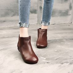 Brown Short Boots Outfit, Short Boots Outfit, Brown Short Boots, Chocolate Boots, Film Analysis, Cow Hide Shoes, Black Flat Boots, Chinese Shoes, European Shoes